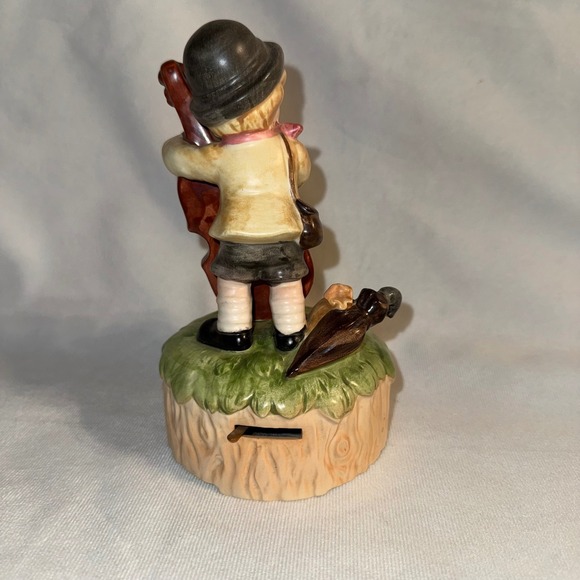 Vintage Musical Figurine‎ Boy with Cello Dog Umbrella Money Sack Christmas 1985 - Picture 4 of 7